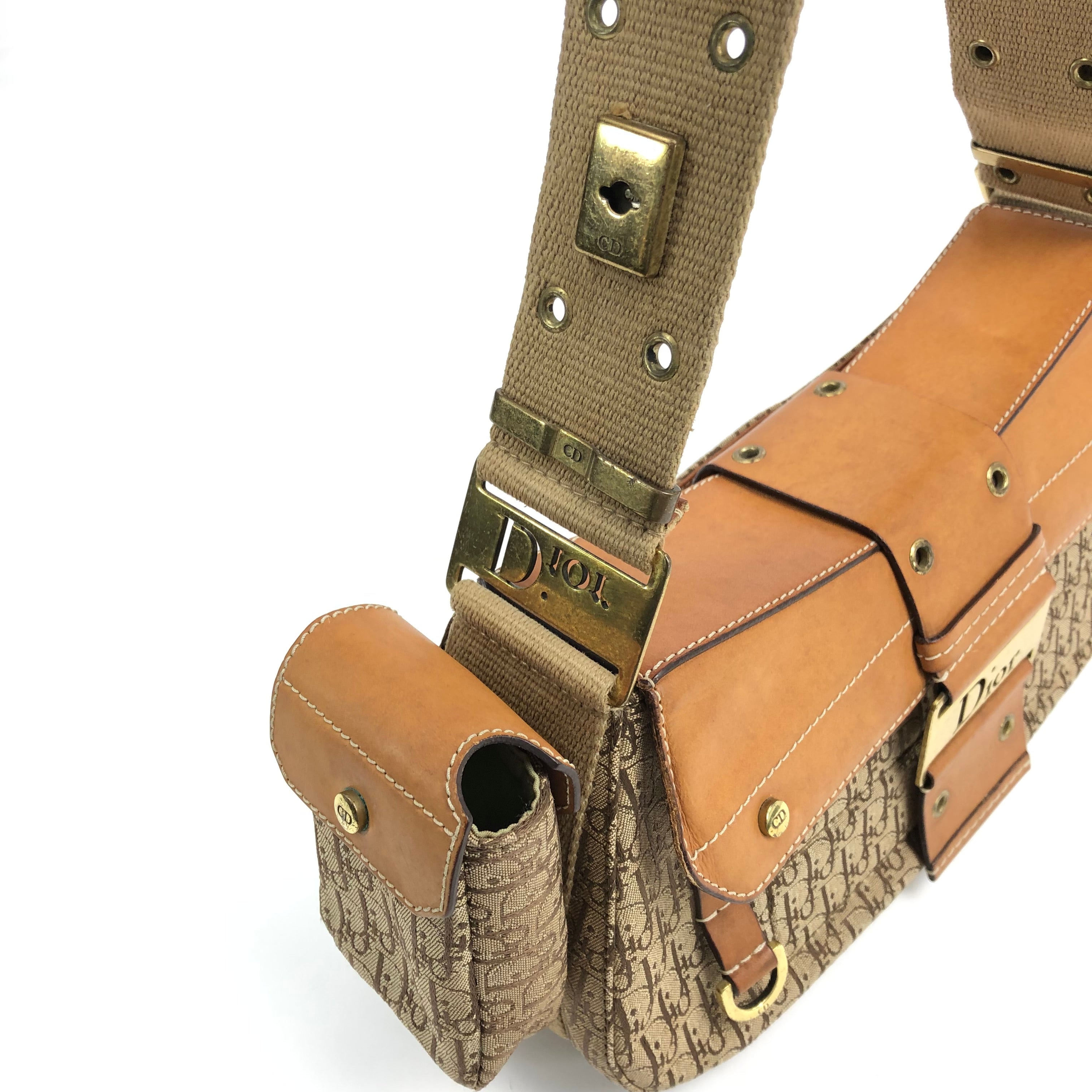 CHRISTIAN DIOR STREET CHIC COLUMBUS SHOULDER BAG