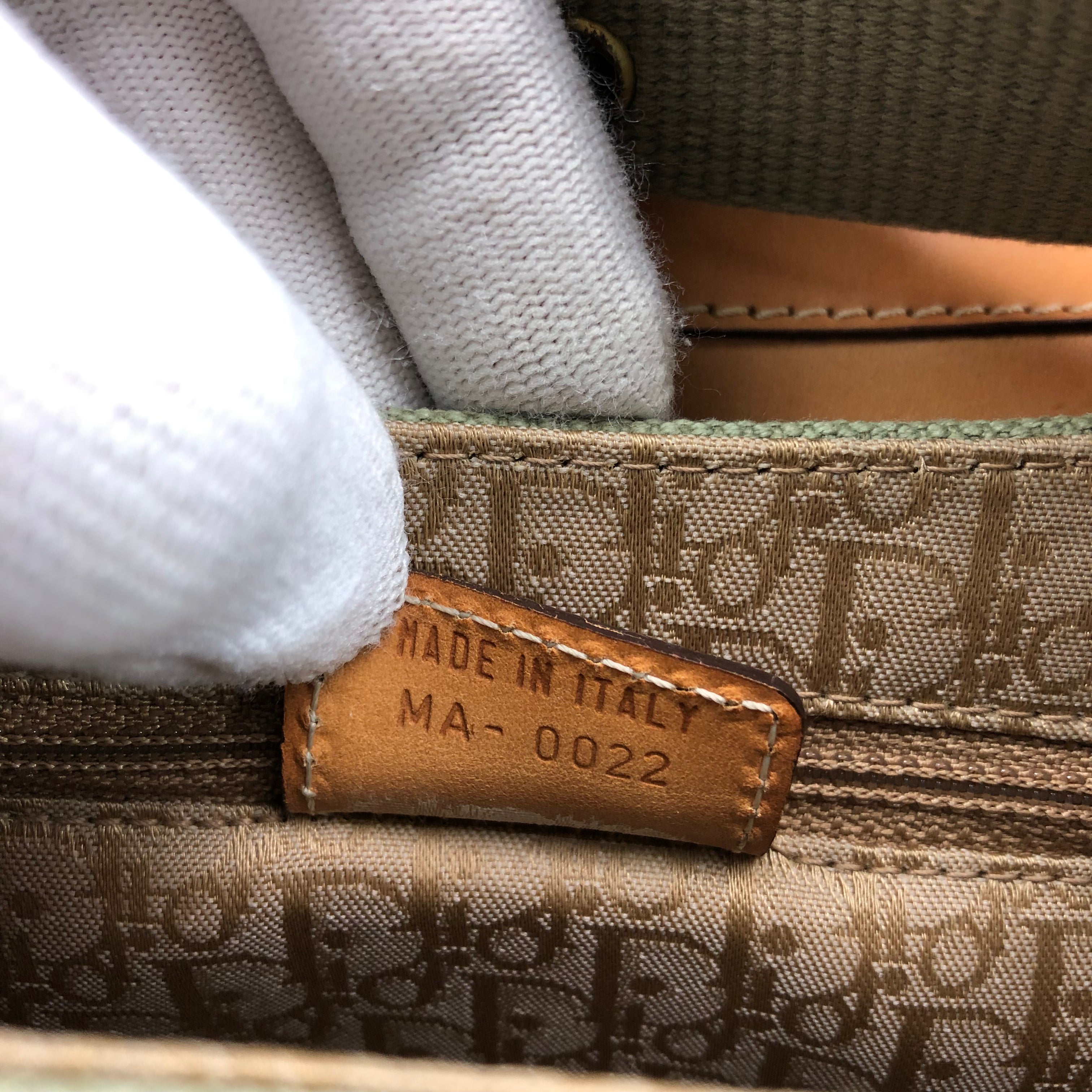 CHRISTIAN DIOR STREET CHIC COLUMBUS SHOULDER BAG