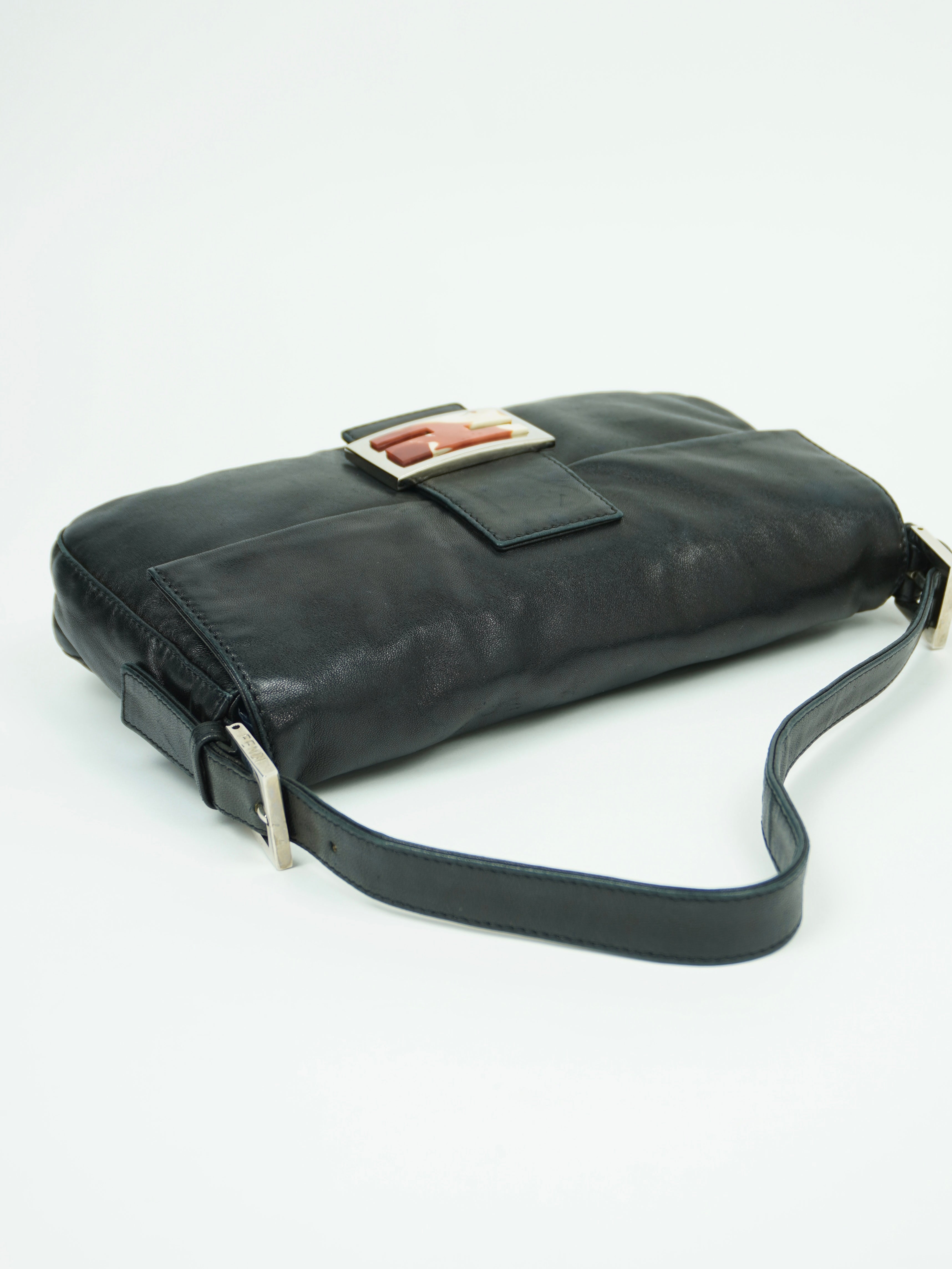 FENDI LEATHER BAGUETTE WITH MARBLE BUCKLE