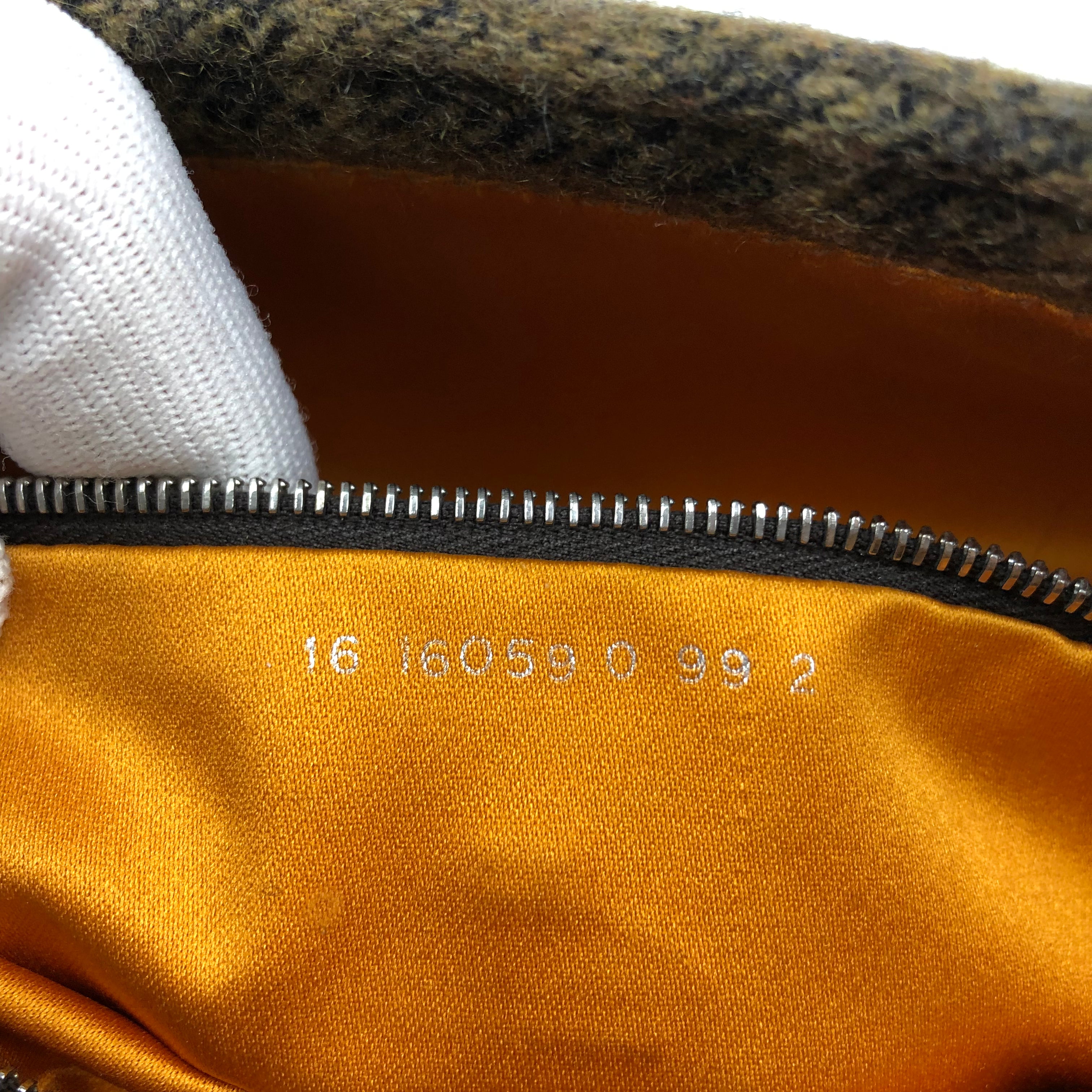 FENDI CASHMERE WOOL BAGUETTE SHOULDER BAG