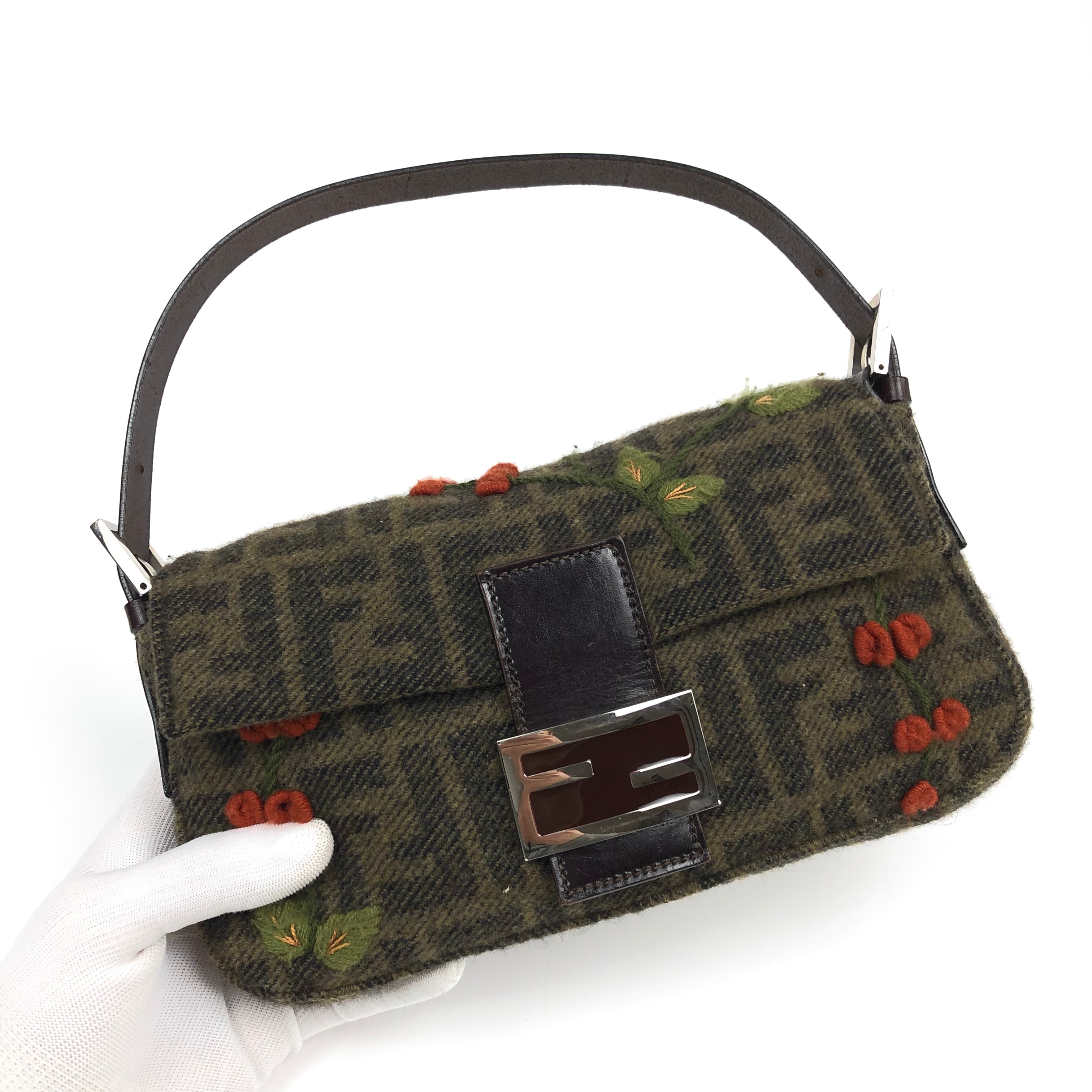 FENDI CASHMERE WOOL BAGUETTE SHOULDER BAG