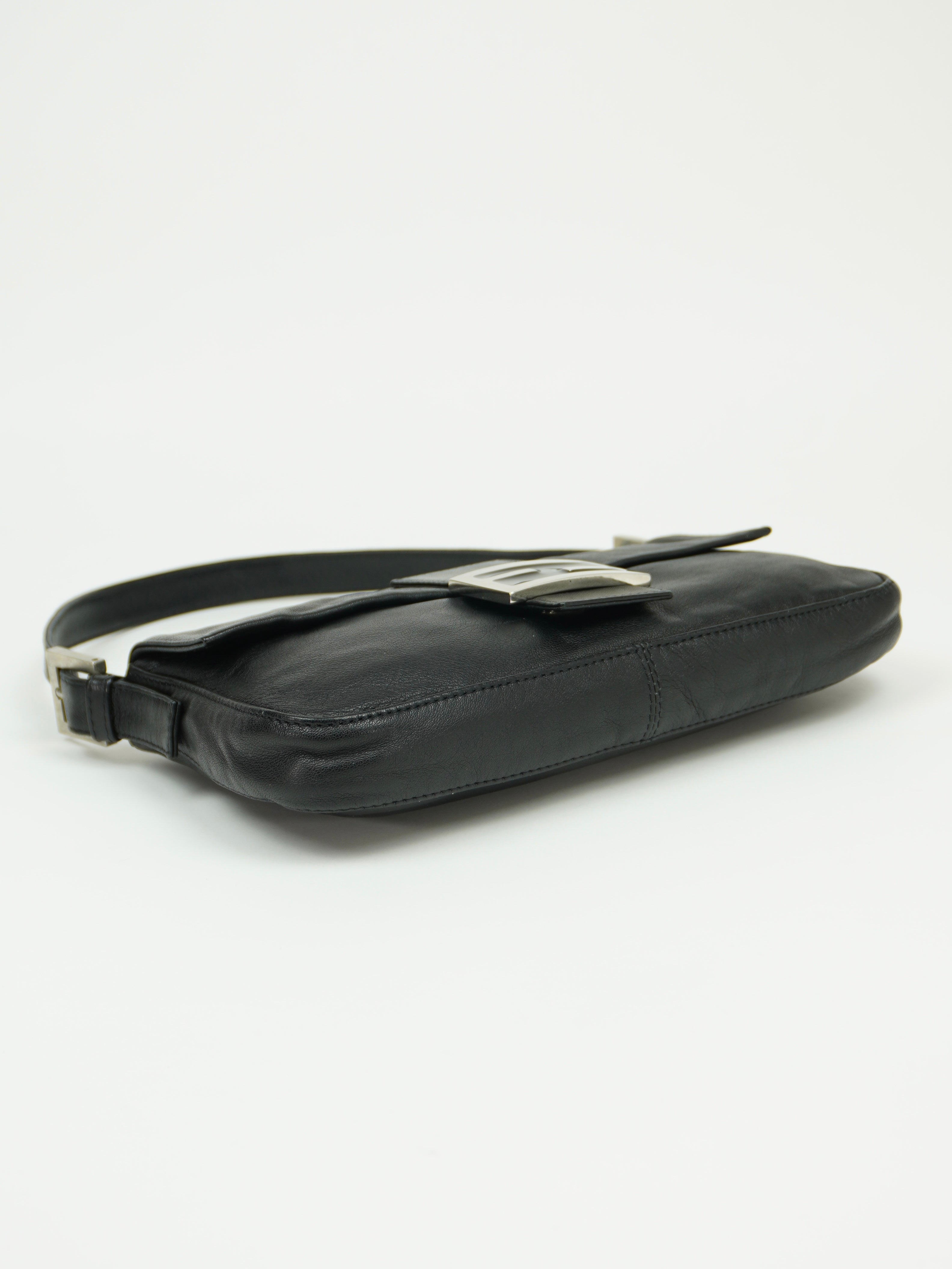 FENDI LEATHER BAGUETTE BAG