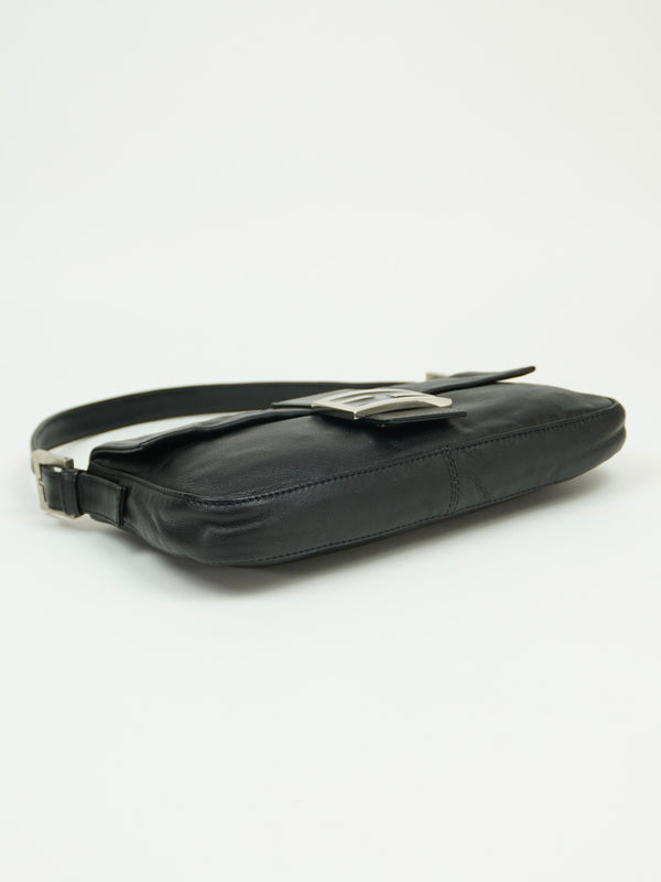 FENDI LEATHER BAGUETTE BAG