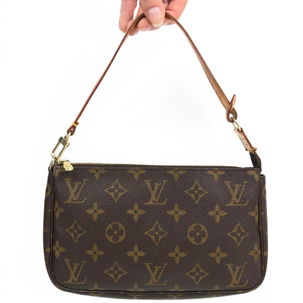LOUIS VUITTON POCHETTE BAG