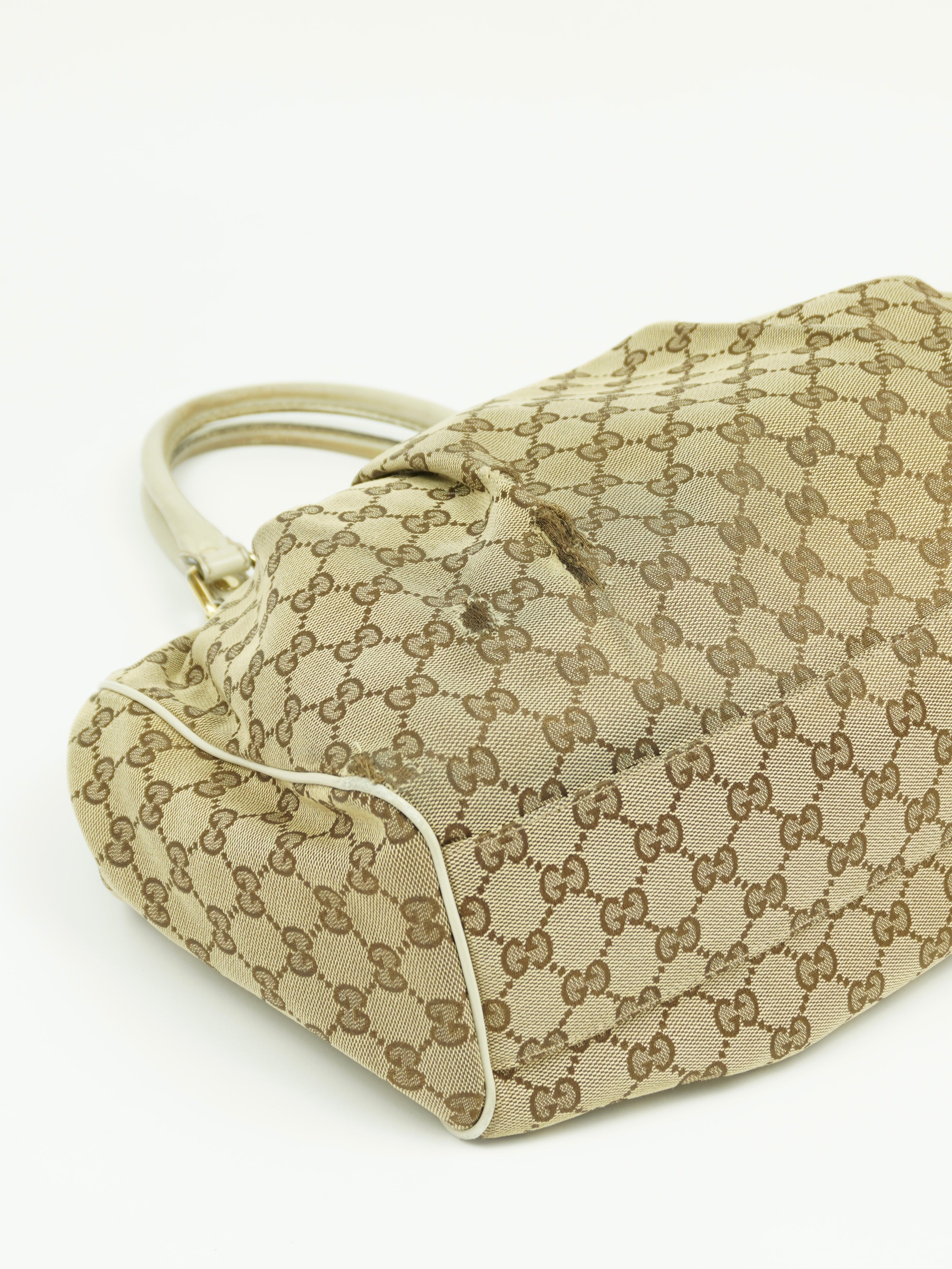 GUCCI MONOGRAM SUKEY BAG