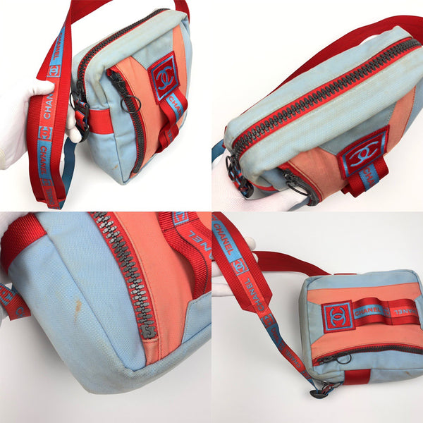 CHANEL SPORT CROSSBODY BAG SPRING 2002 COLLECTION