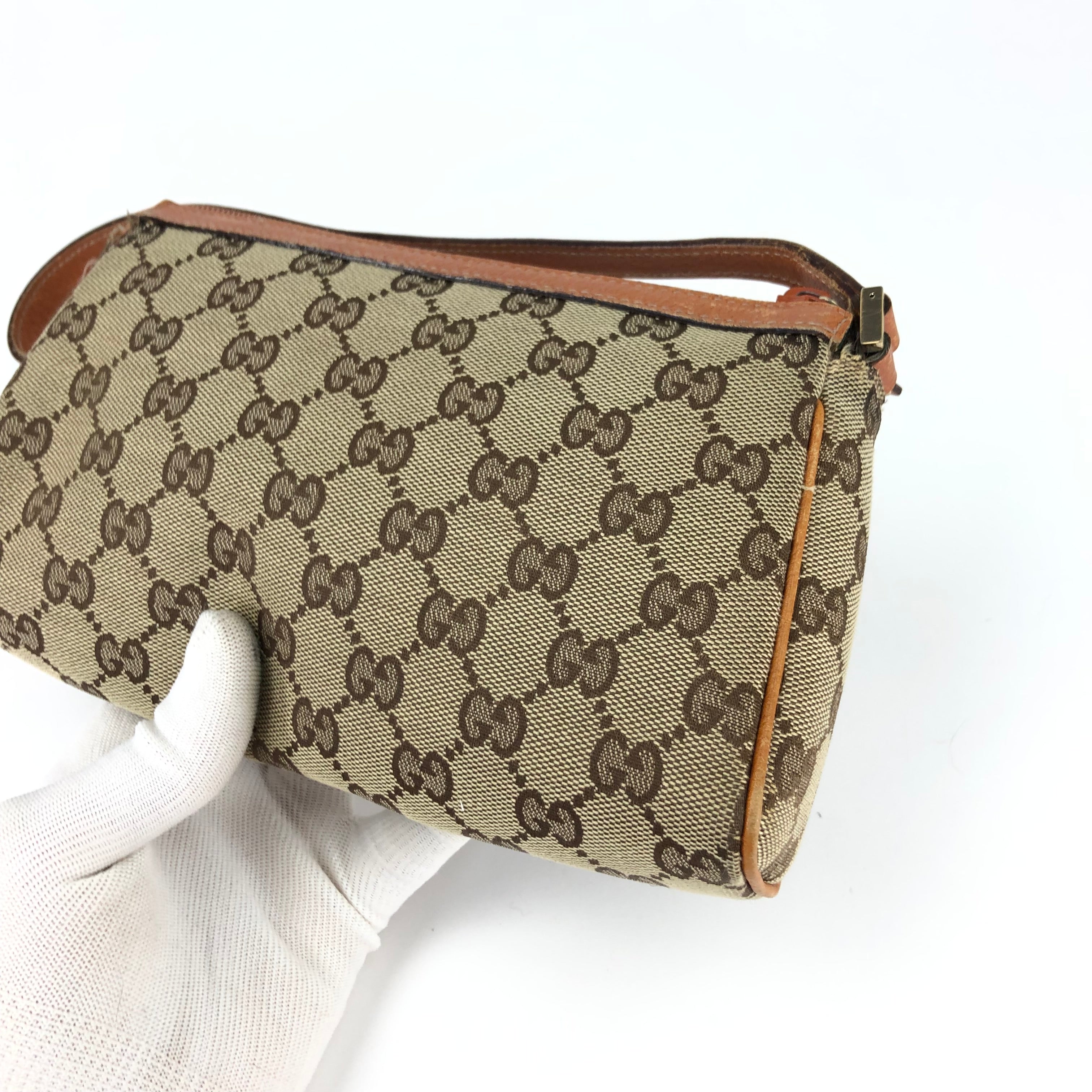 GUCCI MONOGRAM SHOULDER BAG