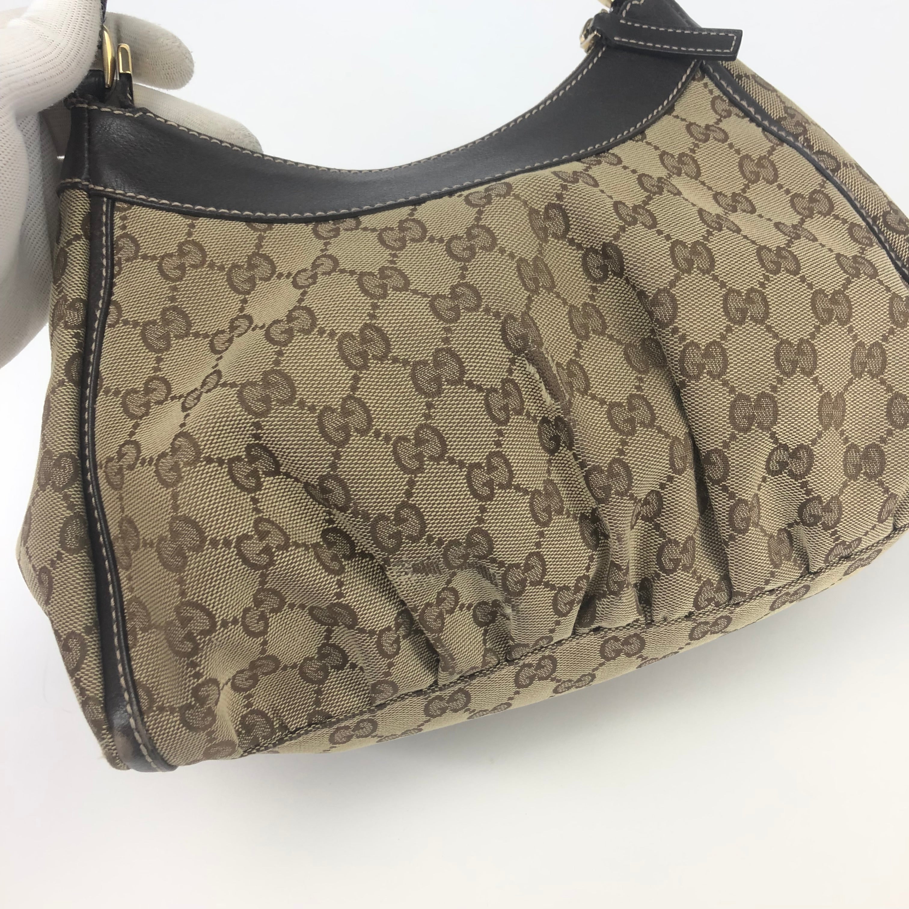 GUCCI ABBEY MONOGRAM SHOULDER BAG