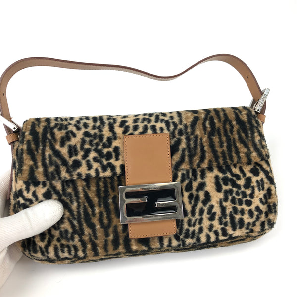 FENDI FLUFFY LEOPARD BAGUETTE BAG