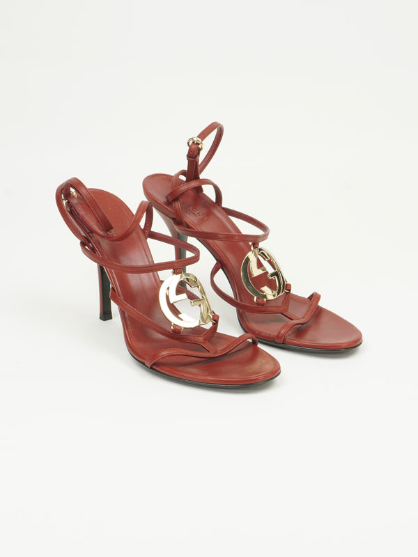 GUCCI RED LEATHER INTERLOCKING G STRAPPY HEELS