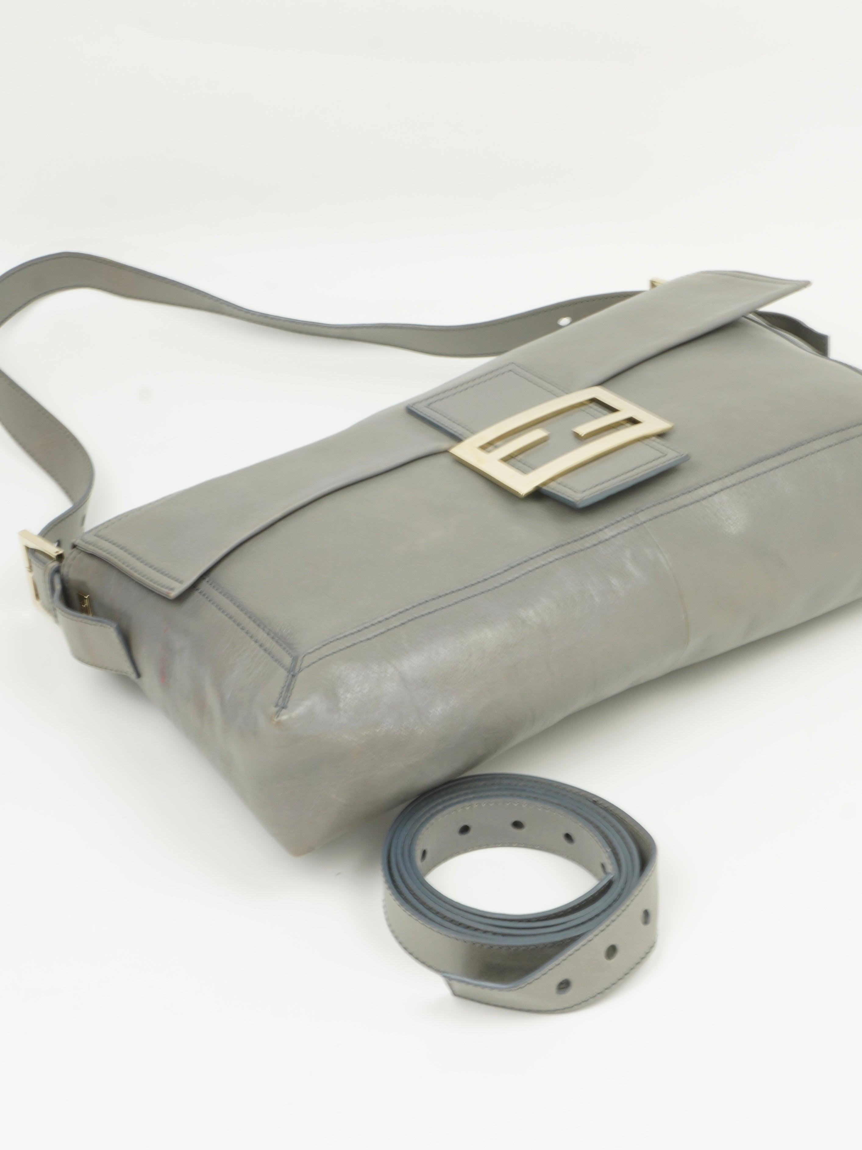 FENDI XL MAMA BAGUETTE BAG