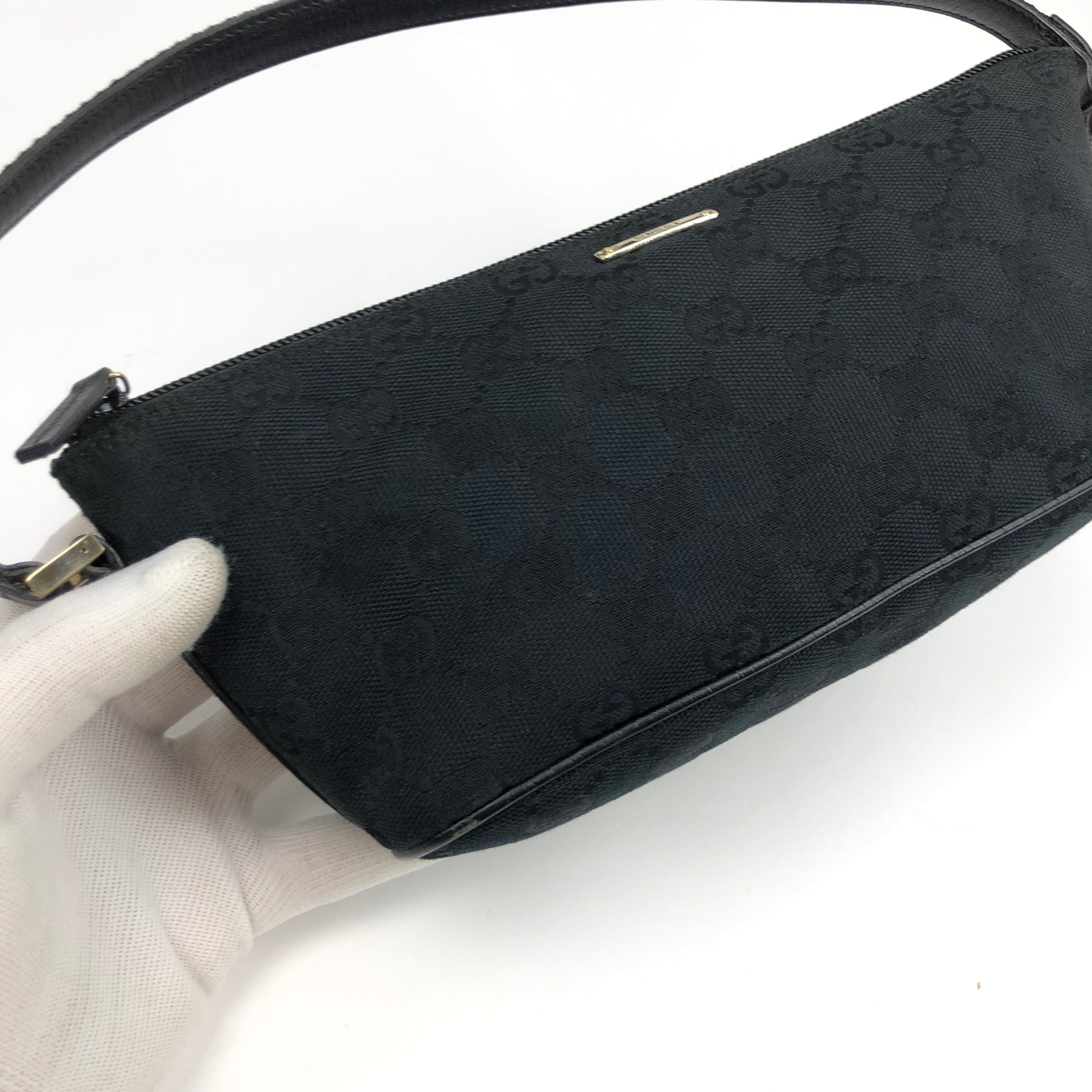 GUCCI MONOGRAM SHOULDER BAG